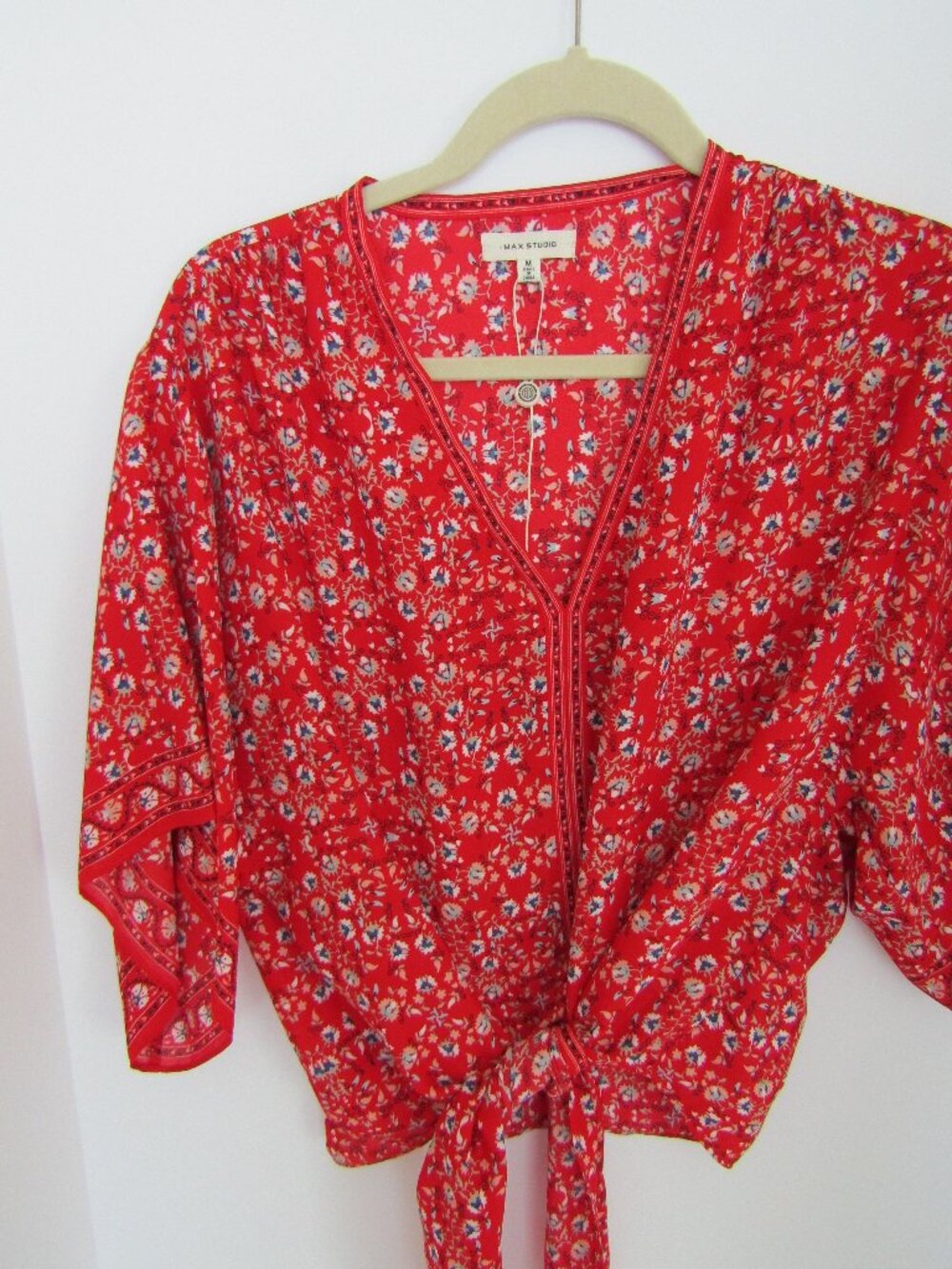 Max Studio V-Neck red floral fairy top, size M, ties at waist  CUTE!
